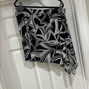 Stylish Black and White Women's Skirt